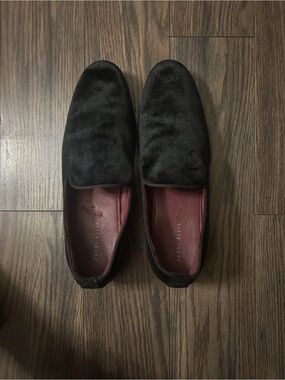 Perry Ellis Black Velvet Slip-On Loafers with Burgundy Insole